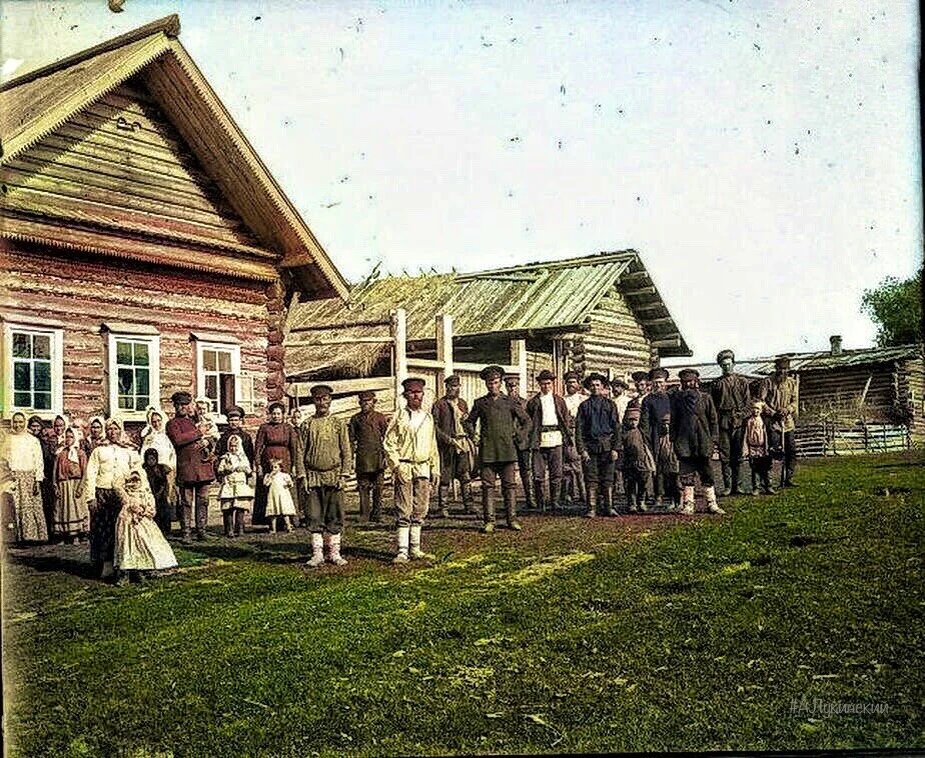 Село богато людьми. Вятка крестьяне 19 века. Россия 19 век крестьяне. Крестьяне Российской империи 19 века. Сибирские зажиточные крестьяне 19 века.