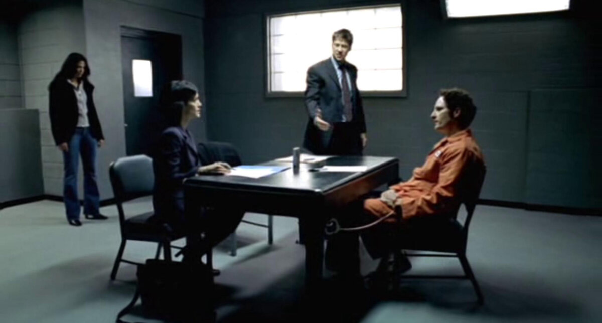 Кадр из фильма Thoughtcrimes. Режиссер: Брек Эйснер. Оператор: Крис Мэнли. Производство: USA Network