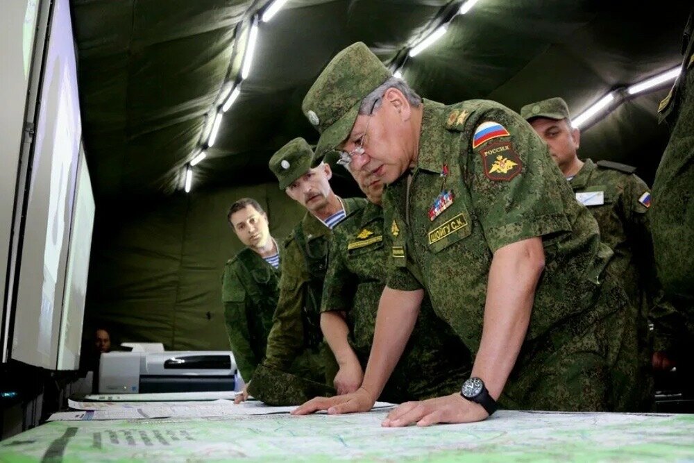 Министр обороны...