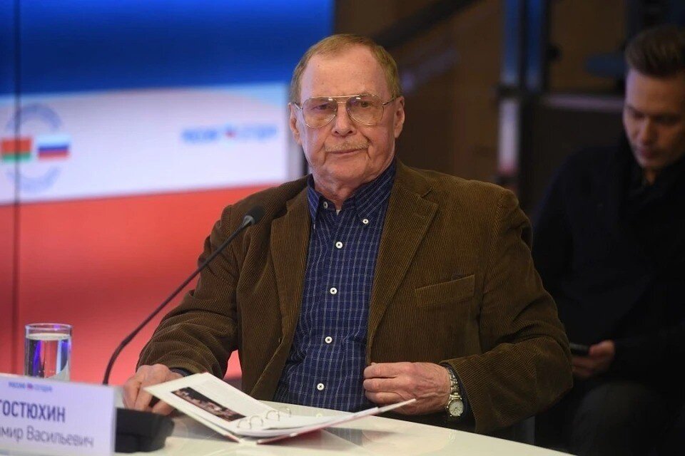     Народный артист Беларуси Владимир Гостюхин. Михаил ФРОЛОВ