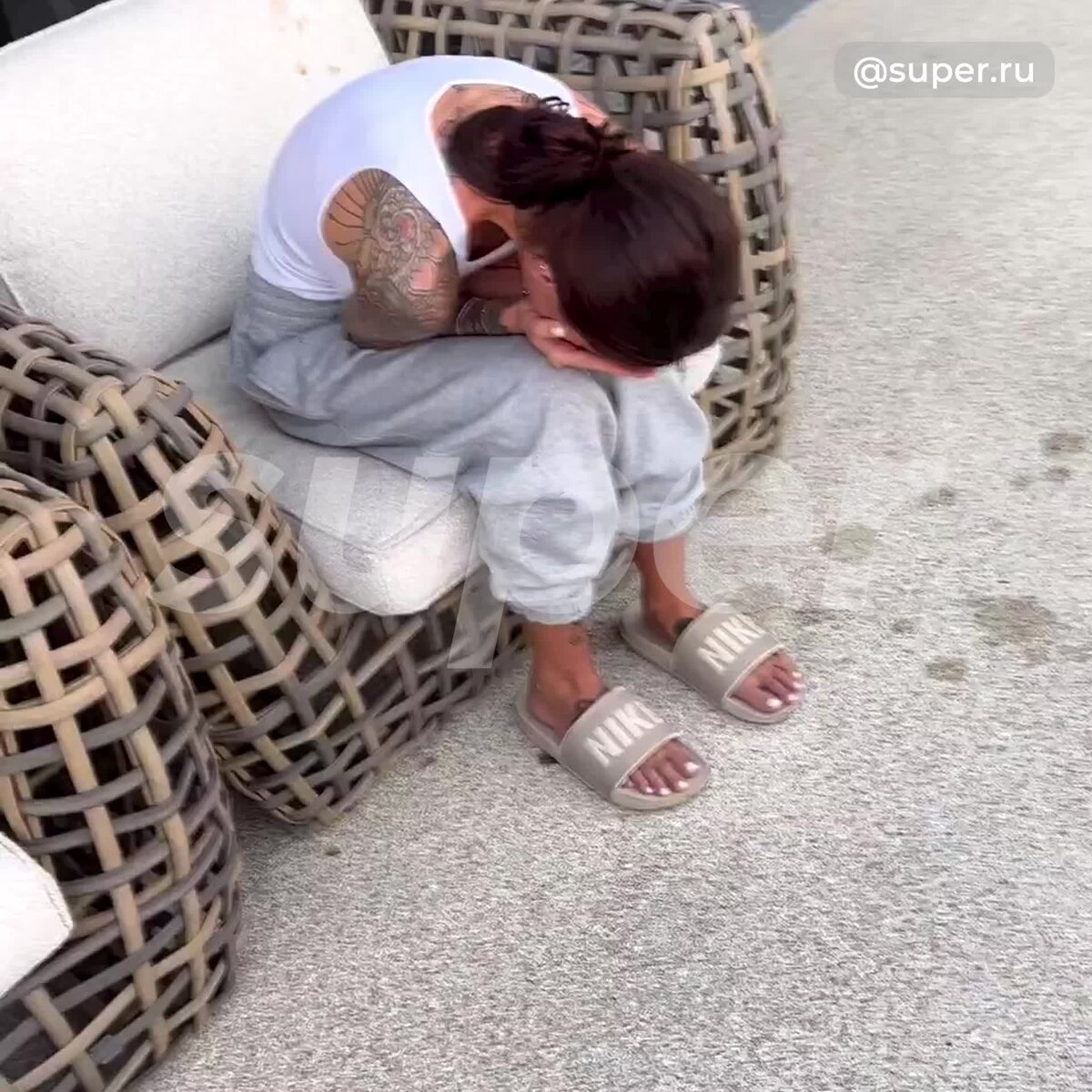    Видео: Инстаграм (запрещен в РФ) @therealguf