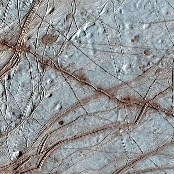 Фото поверхности Европы с Галилео. Источник: ©NASA/JPL