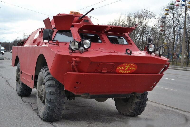 розовый бтр такси