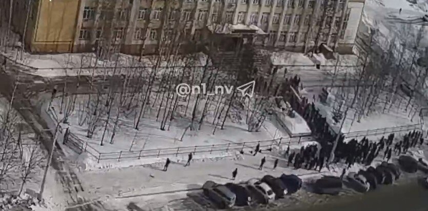    В Нижневартовске из-за сообщения о минировании эвакуировали Нефтяной институт