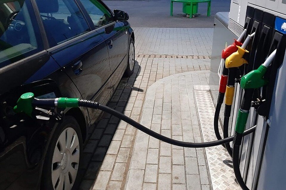     Автомобильное топливо подешевеет в Беларуси ночью на 11 апреля. Фото: архив «КП»