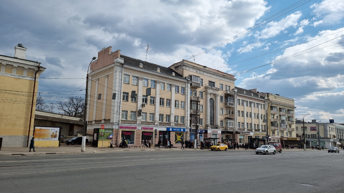 Как выглядят двор и подъезд старого жилого дома в самом центре Твери |  Фотограф Гудвин | Дзен