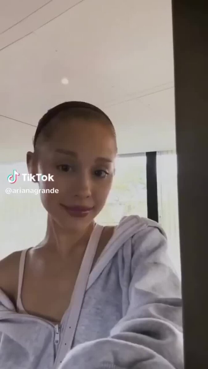    Певица честно ответила бодишеймерам Видео: ТикТок @arianagrande