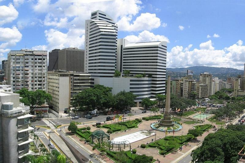 Plaza Altamira. Источник: https://www.tripadvisor.com.ar/Attraction_Review-g316066-d318821-Reviews-Plaza_Francia-Caracas_Capital_Region.html