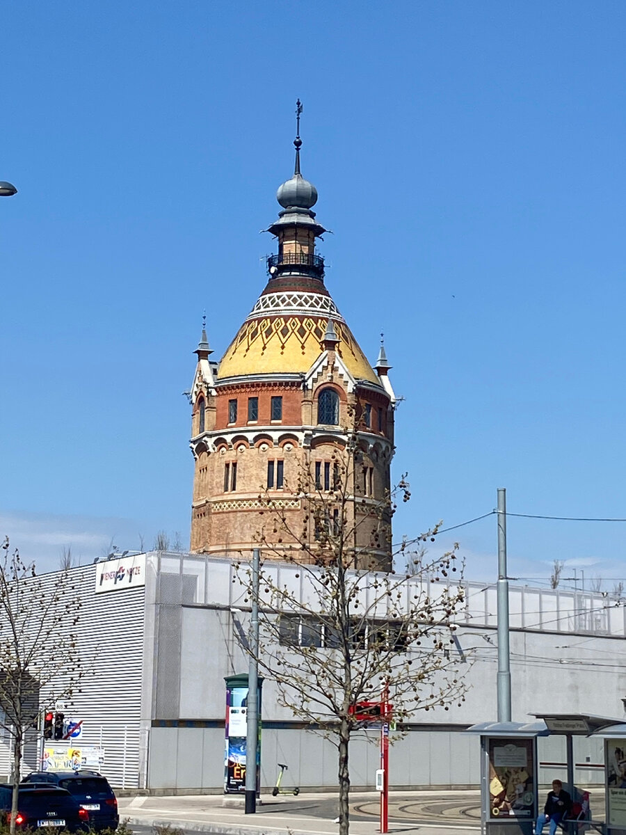 Водонапорная башня Фаворитен. Фото мое (с).