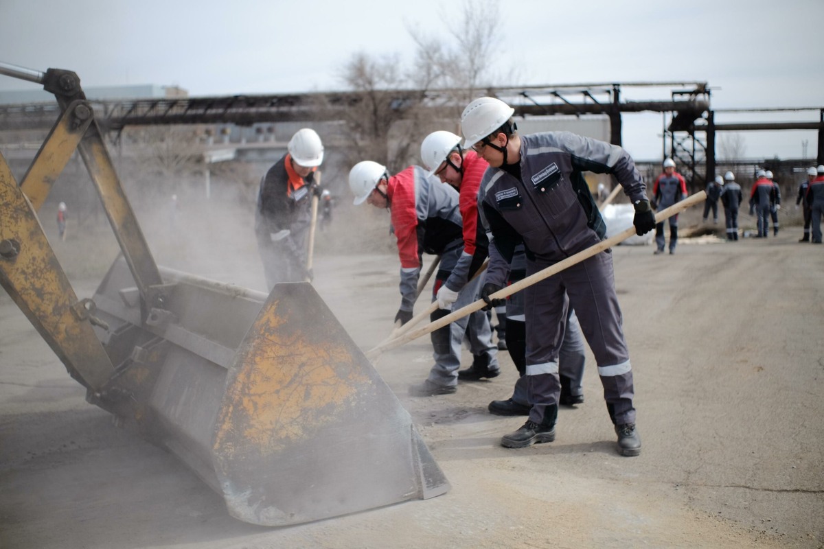  📷    Уральская Сталь проводит традиционную акцию весенних субботников Кристина Просвиркина