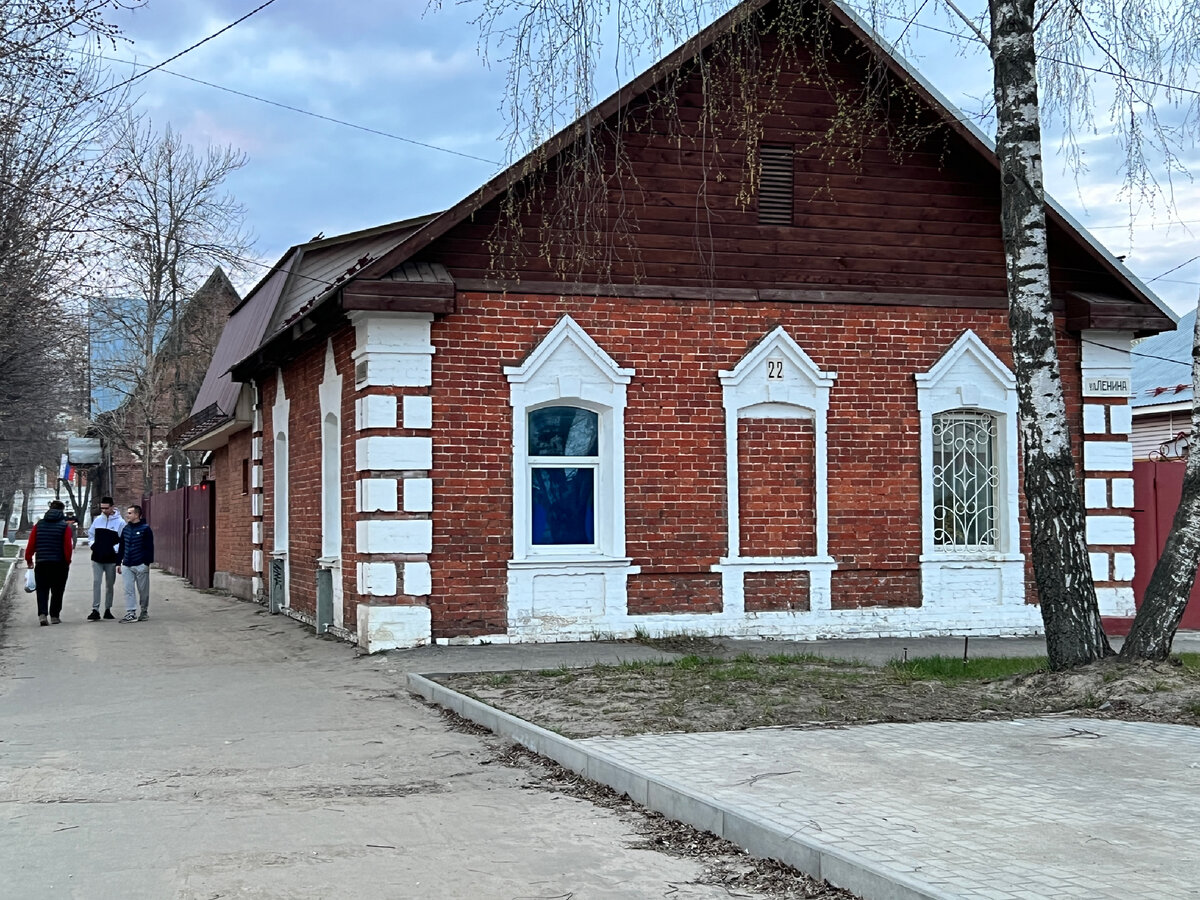 Приехали в Гусь-Хрустальный: Первые впечатления о городе знаменитого  хрусталя (ужин на реке, теремок, хрустальное чудо) | Зоркий | Дзен