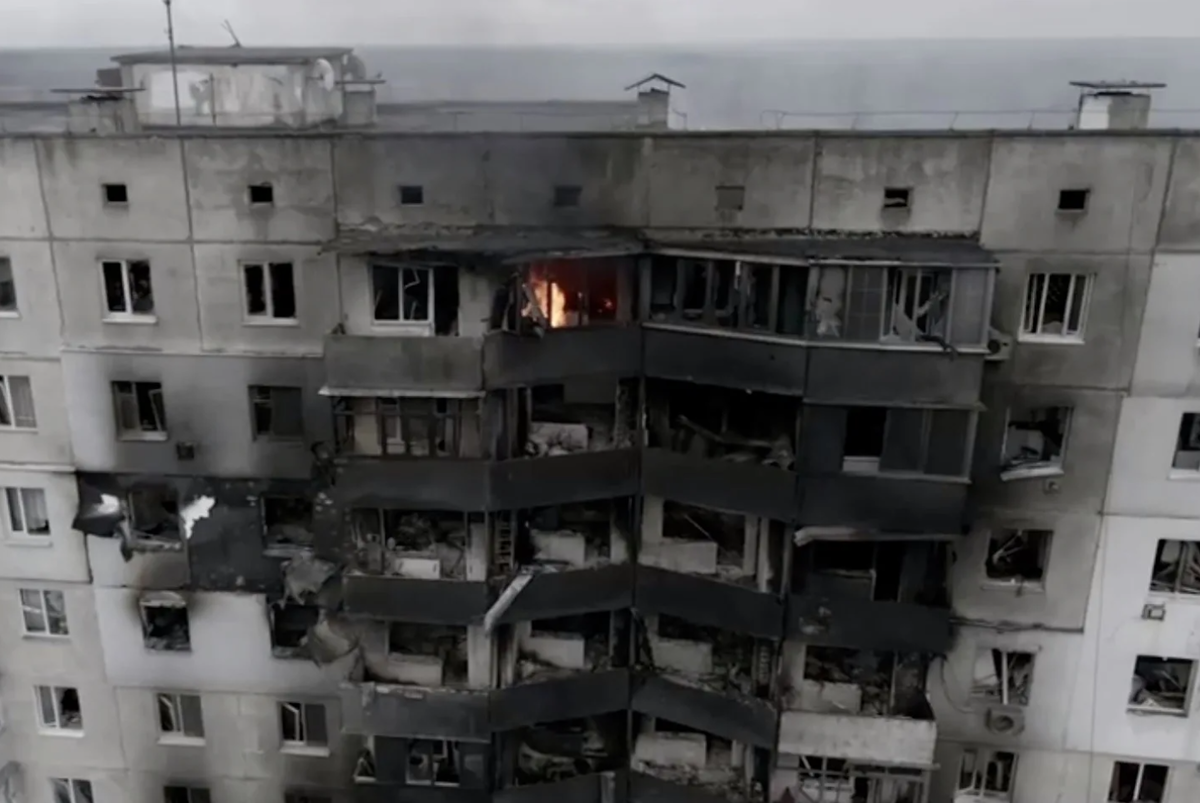    Украина заявила, что российские беспилотники летали над Киевом и обстреляли кампус университета в Одессе Алексей А.