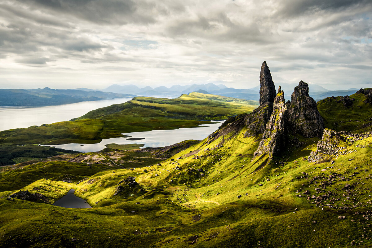 Шотландия это страна. Шотландия ландшафт. Old man of Storr Шотландия. Scotland Шотландия. Фунзи Шотландия.