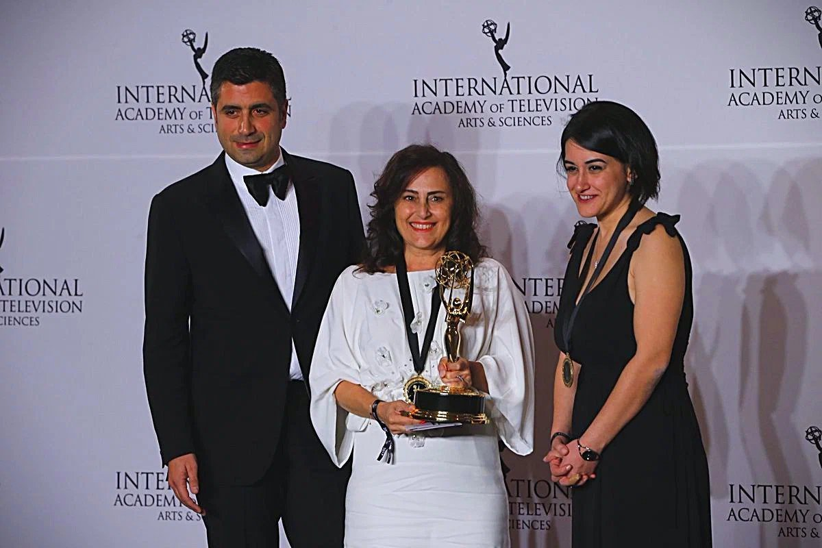 Керем Чатай и Хилаль Сарал на "ЭММИ" в США