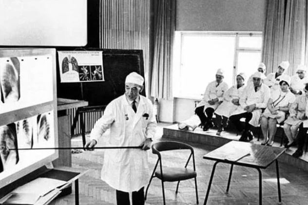 Углов федор григорьевич фото Главный доктор СССР, который боролся с кефиром и всегда поддерживал идеальную чи