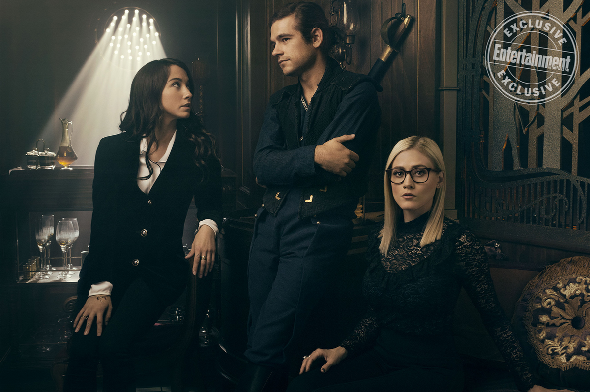 Волшебники первый. The Magicians сериал. Волшебники сериал Квентин и Элис. Волшебники сериал Квентин и Джулия. Волшебники/the Magicians (2015 – 2020).