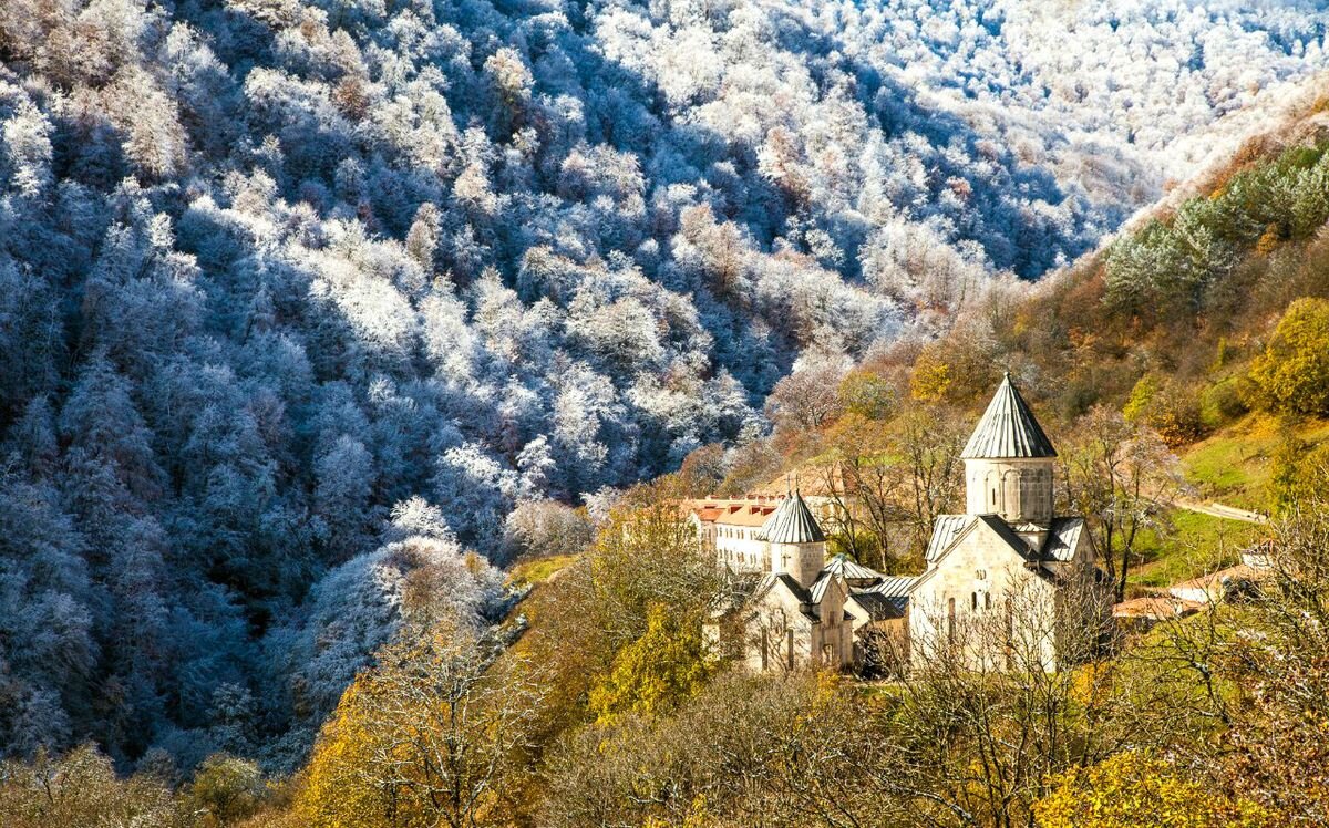 Город дилижан армения фото