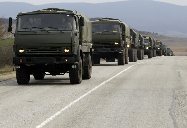Колона военных машин "КАМАЗ"