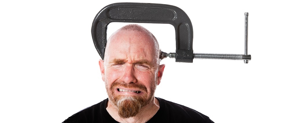 3 простых приема, которые быстро снимут головную боль, когда под рукой нет таблеток.