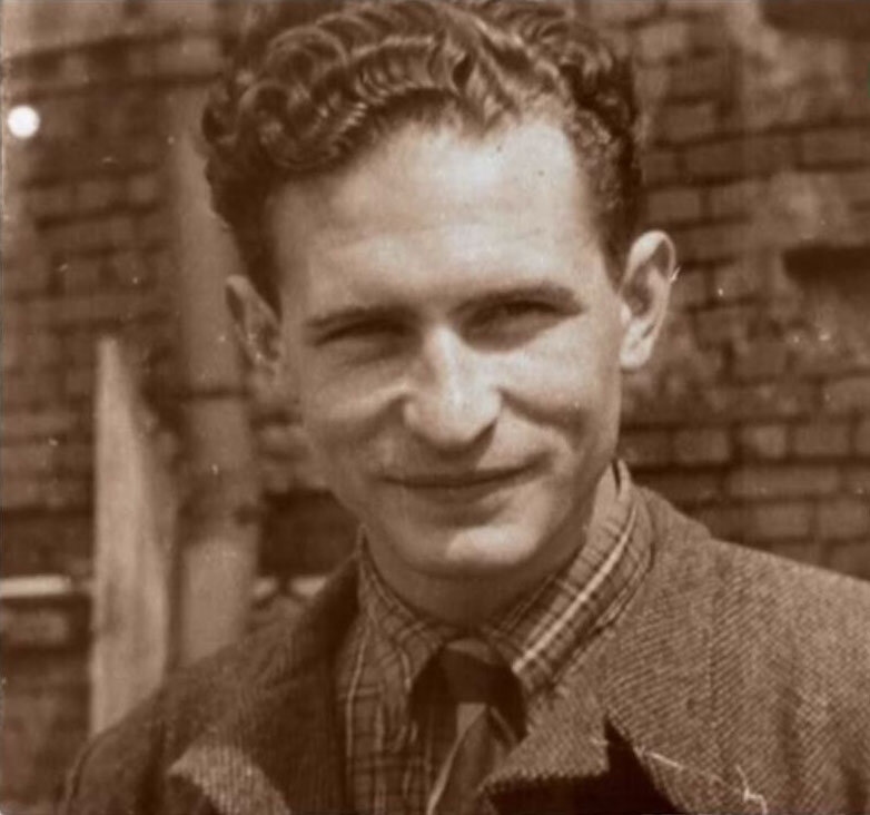 Евгений Карелов