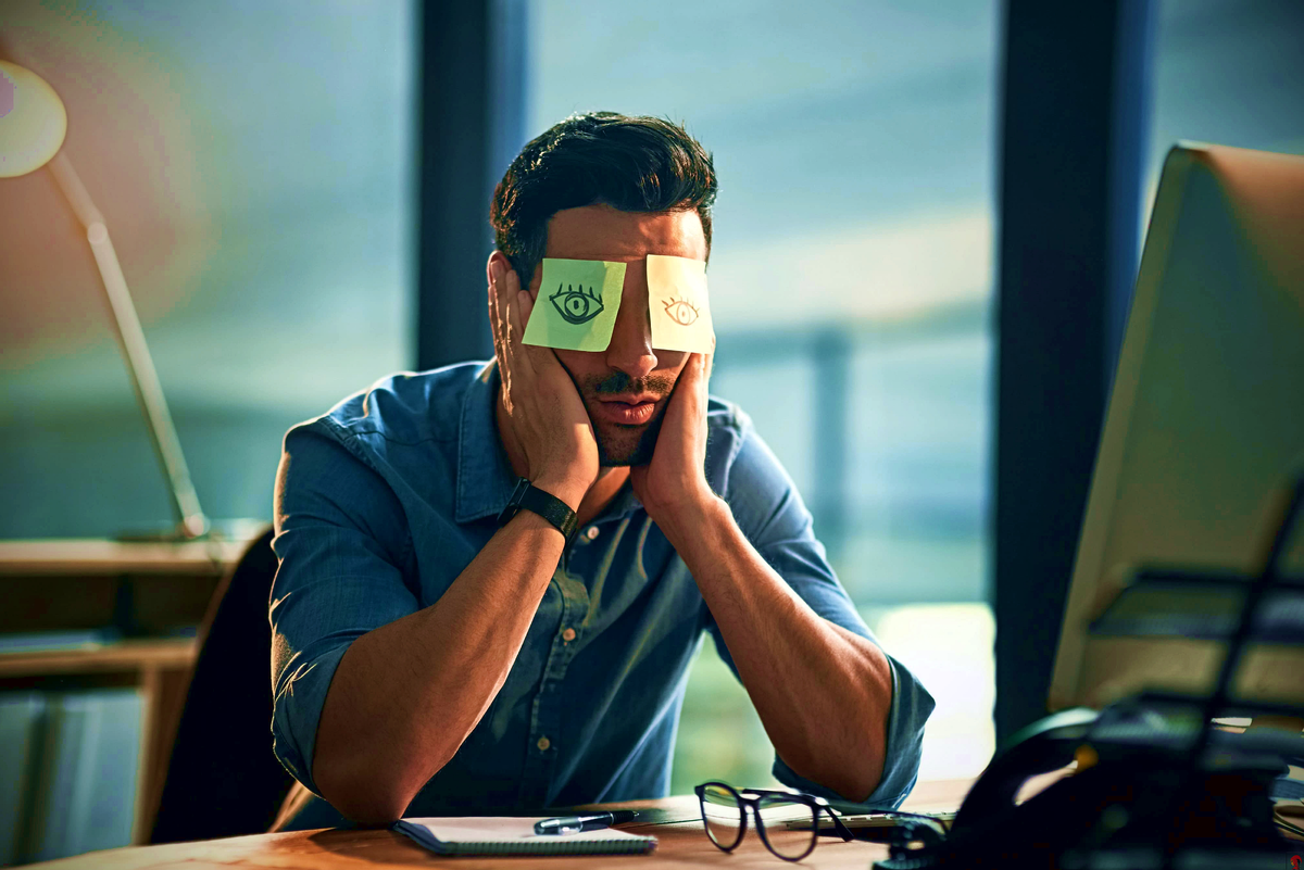 Как скучают представители разных знаков зодиака