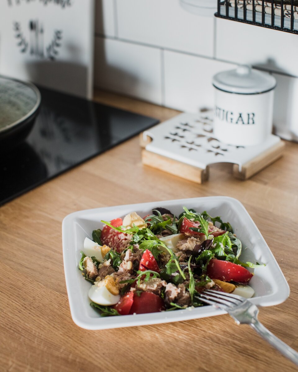 Салат с тунцом хорош для ужина, особенно,  если вы заботитесь о фигуре