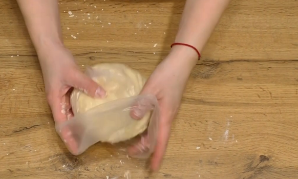 тесто убираем в пакет