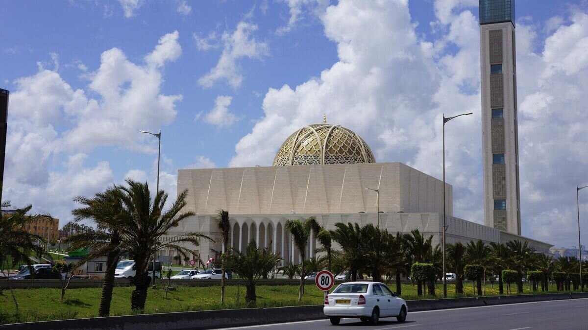    Мечеть Джамаа аль-Джазаир в Алжире© РИА Новости / Надим Зуауи