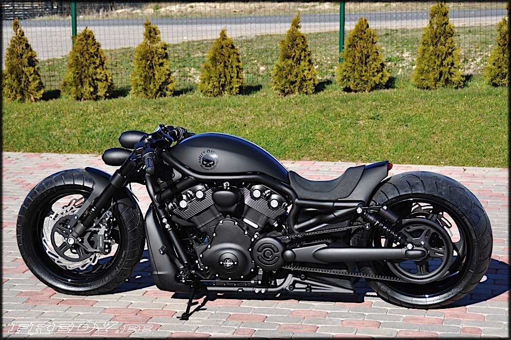 Harley Davidson v Rod Night Rod