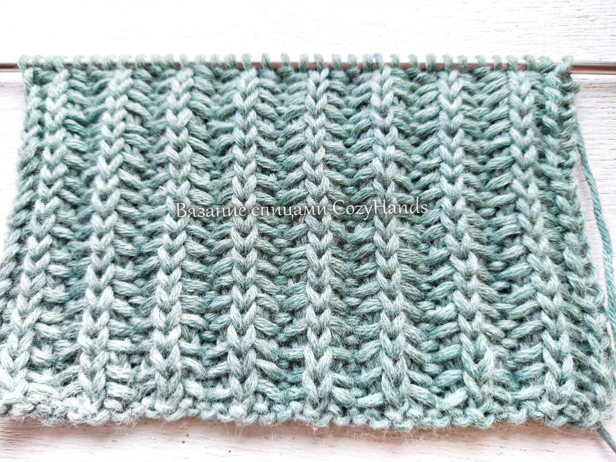 Плотный теплый узор спицами