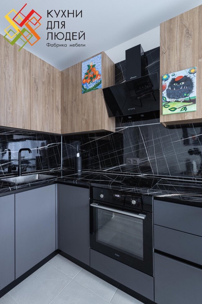 Столешница и фартук из одного материала