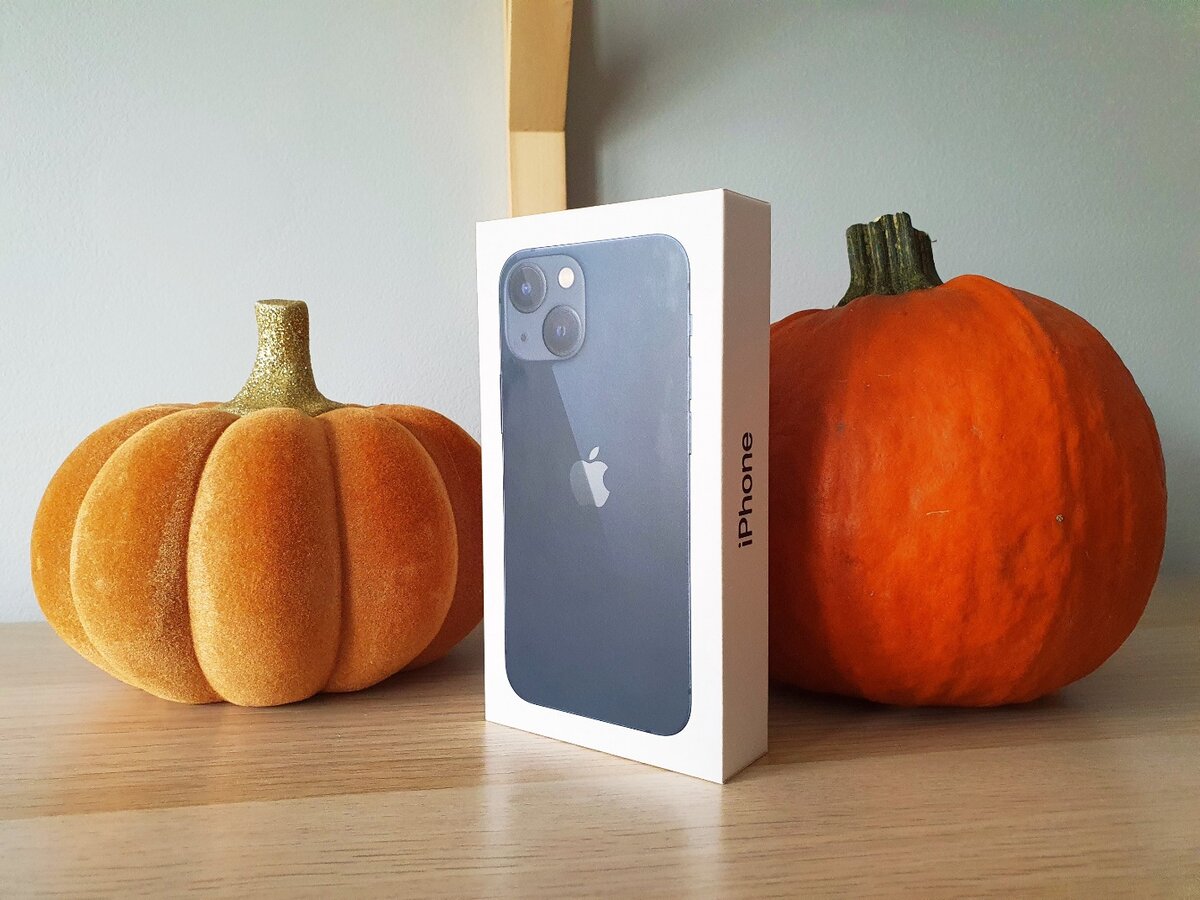 коробка iPhone 13 mini