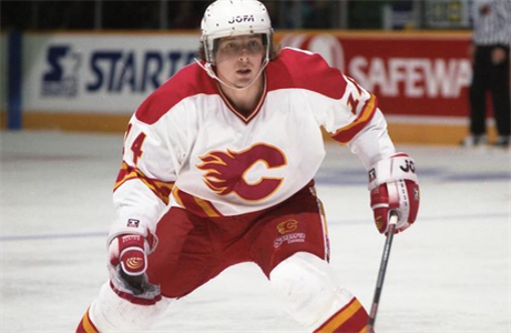 Честная, откровенная, пронзительная, временами ужасная и категорически притягательная Игра ... "Игра с огнем" Теорена Флери.