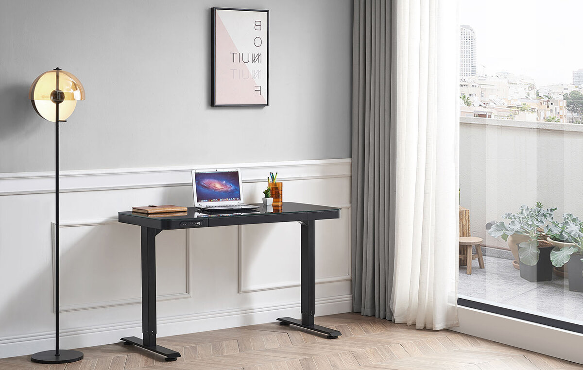 Стол New Jersey, цена: 48 894 руб.*