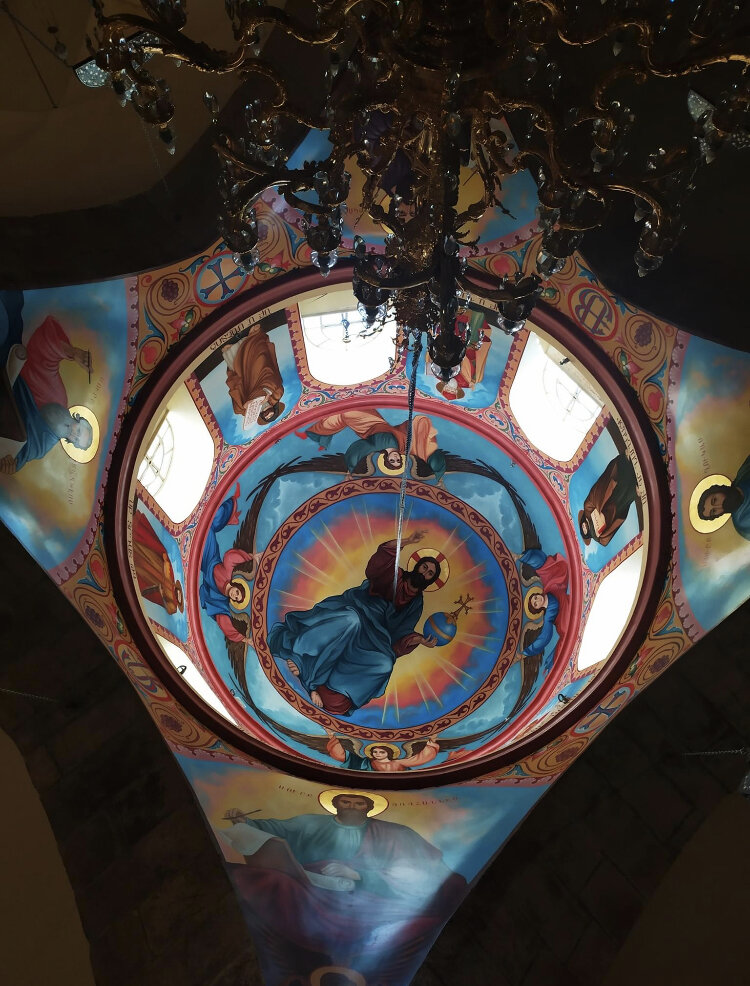 Фото сделано в Храме Гроба Господня в Армянской пределе.