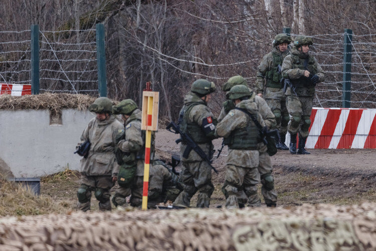    В Херсонской области сбито в воздухе 7 американских ракет HARM, поражены базы 65-й мотопехотной бригады, 19-го конвойного батальона и наемников «Иностранного легиона»