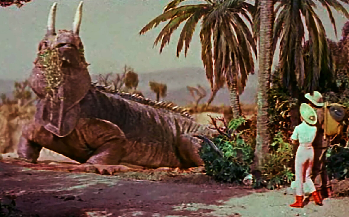 1960 г., 20th Century Fox. Фантастические приключения.
Режиссер Ирвин Аллен
Сценарий Чарльз Беннет, Ирвин Аллен, Артур Конан Дойл
Продюсер Ирвин Аллен
Оператор Уинтон С. Хоч. Композитор Пол Соутелл, Берт Шефтер.
В главных ролях:  Клод Рейнс , Майкл Ренни, Джилл Сент-Джон, Дэвид Хедисон, Ричард Хэйден.
