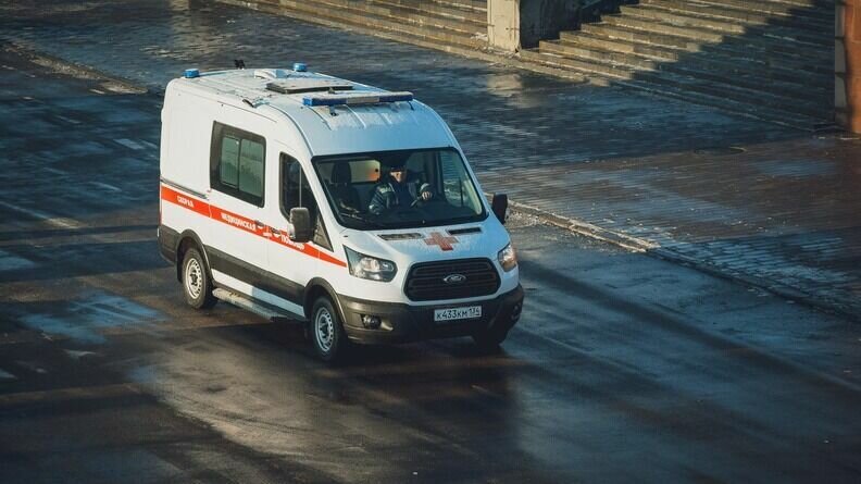     В сентябре под колесами грузовика погибла школьница. Мать погибшей девочки ищет свидетелей страшного ДТП через местные группы «ВКонтакте».