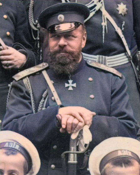 Весил 120кг, легко гнул подковы и внушал страх дипломатам. Как Александр III уберег Россию от войн