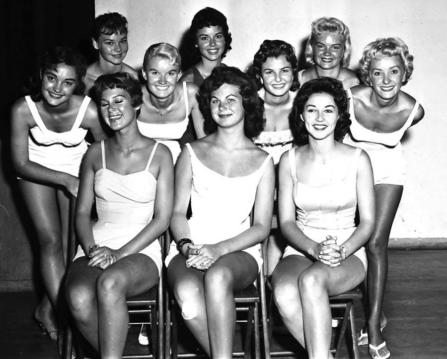 21 век принёс человечеству повальное увлечение диетами и фитнесом. Наверное, в некоторых случаях это неплохо и может быть даже полезно.-3