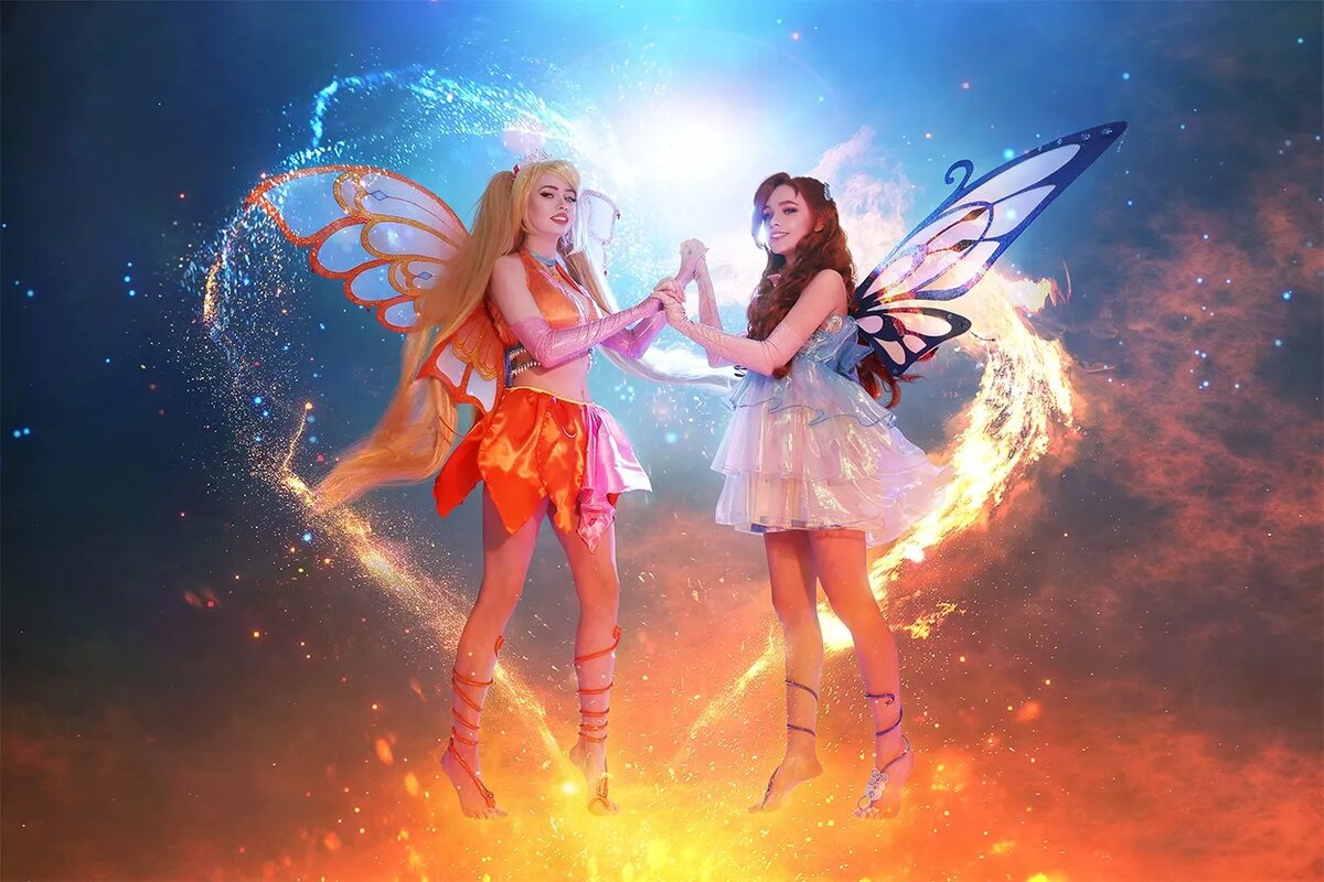 Блум и Стелла. Косплей на персонажей мультсериала «Клуб Винкс — Школа волшебниц». Источник: «ВКонтакте»   📷