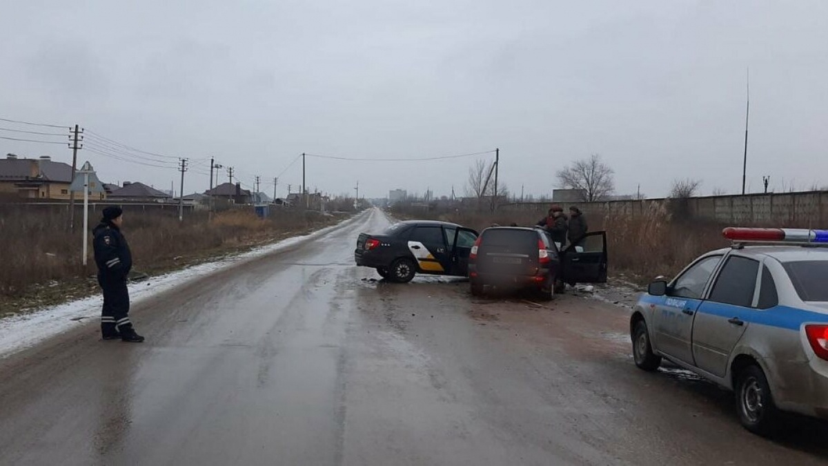    Два ребенка пострадали в аварии под БалаковоНовости Саратова и области – Сетевое издание «Репортер64»