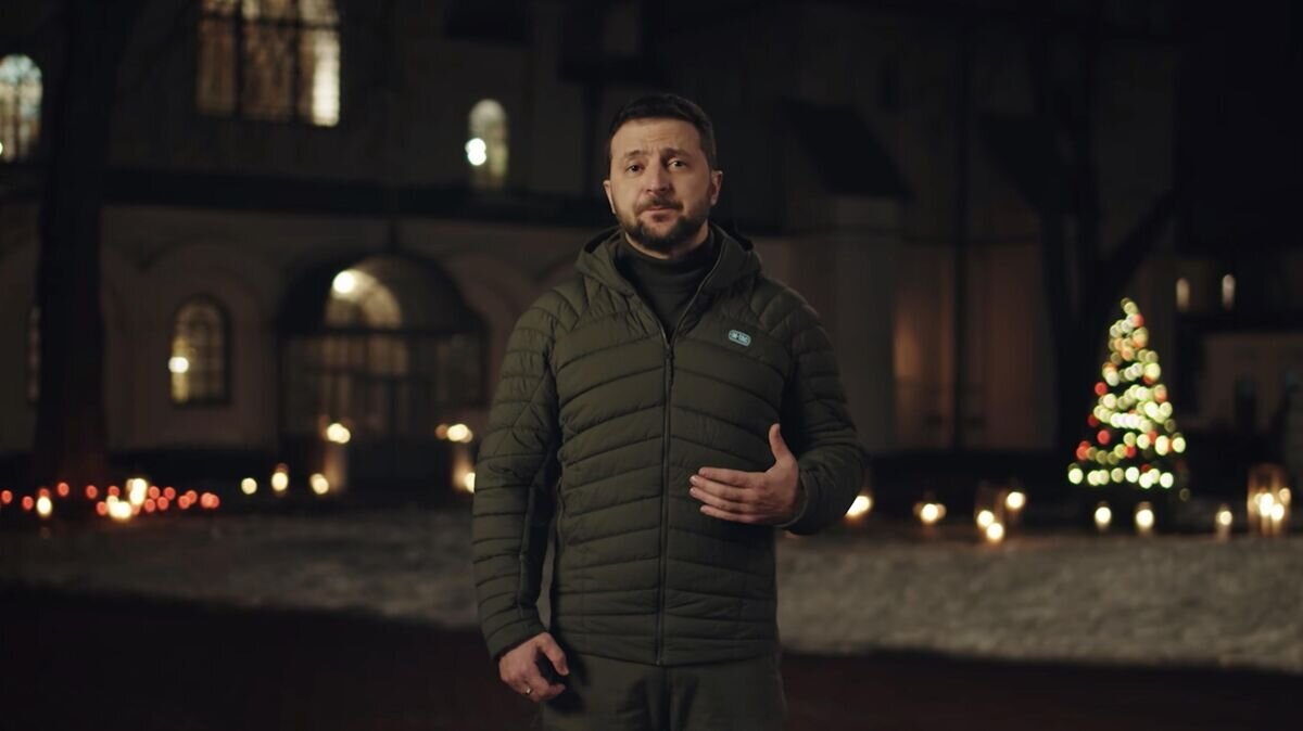    Кадр из рождественского видеопоздравления президента Украины Владимира Зеленского© Офис президенты Украины