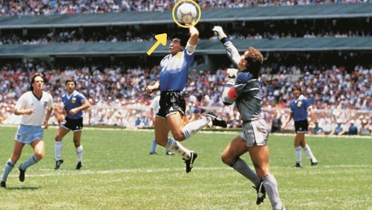 Сейчас уже не пройдут финты Диего Марадоны вроде "руки Бога". 