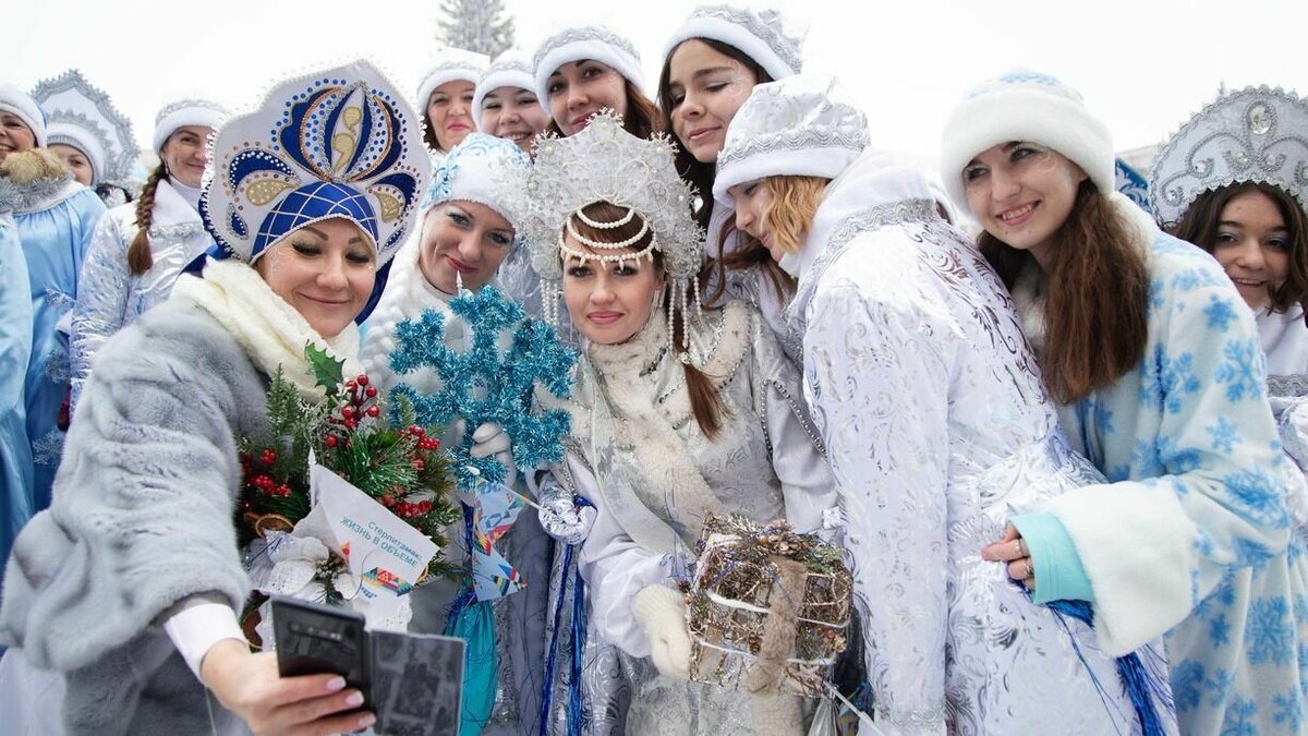     Спортивные забеги, сабантуи и костюмированные парады — такую праздничную программу подготовили в этом году для жителей Уфы и гостей города