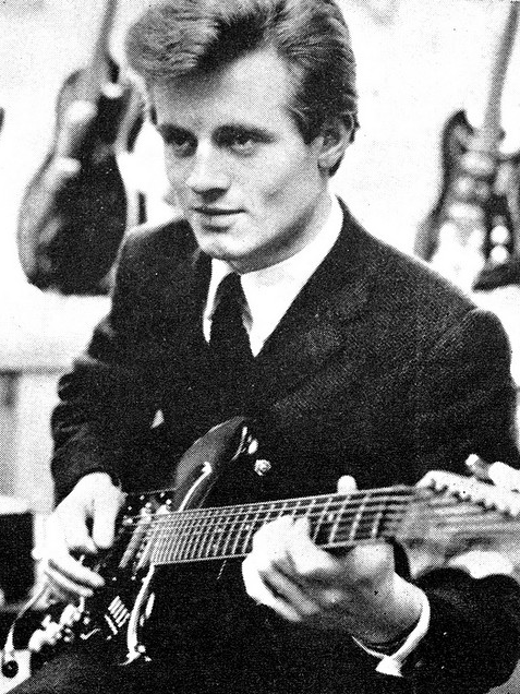 Молодой Джон Пол Джонс. 60-е. Источник: static.wikia.nocookie.net