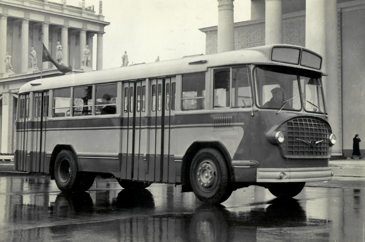 Автобус 1960. ЛИАЗ э676. ЛИАЗ-5э-676. Опытный автобус ЛИАЗ 2э 676. ЛИАЗ 677 1960.