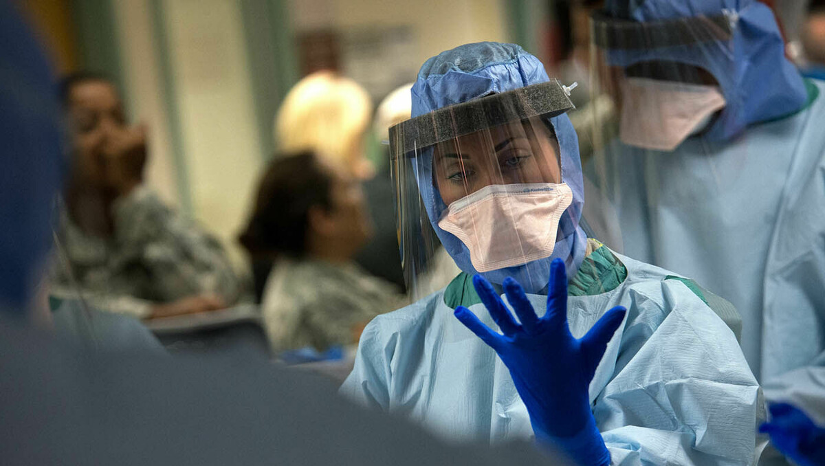     При каких симптомах можно вызывать скорую, к кому поликлиника должна прислать врача в течении суток, рассказала заместитель министра здравоохранения Ставропольского края Яна Манкевич.