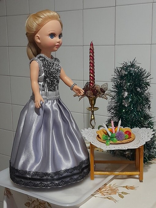 "Новогоднее предчувствие" - вечерний наряд для куклы Анастасии. Декабрь, 2022. 