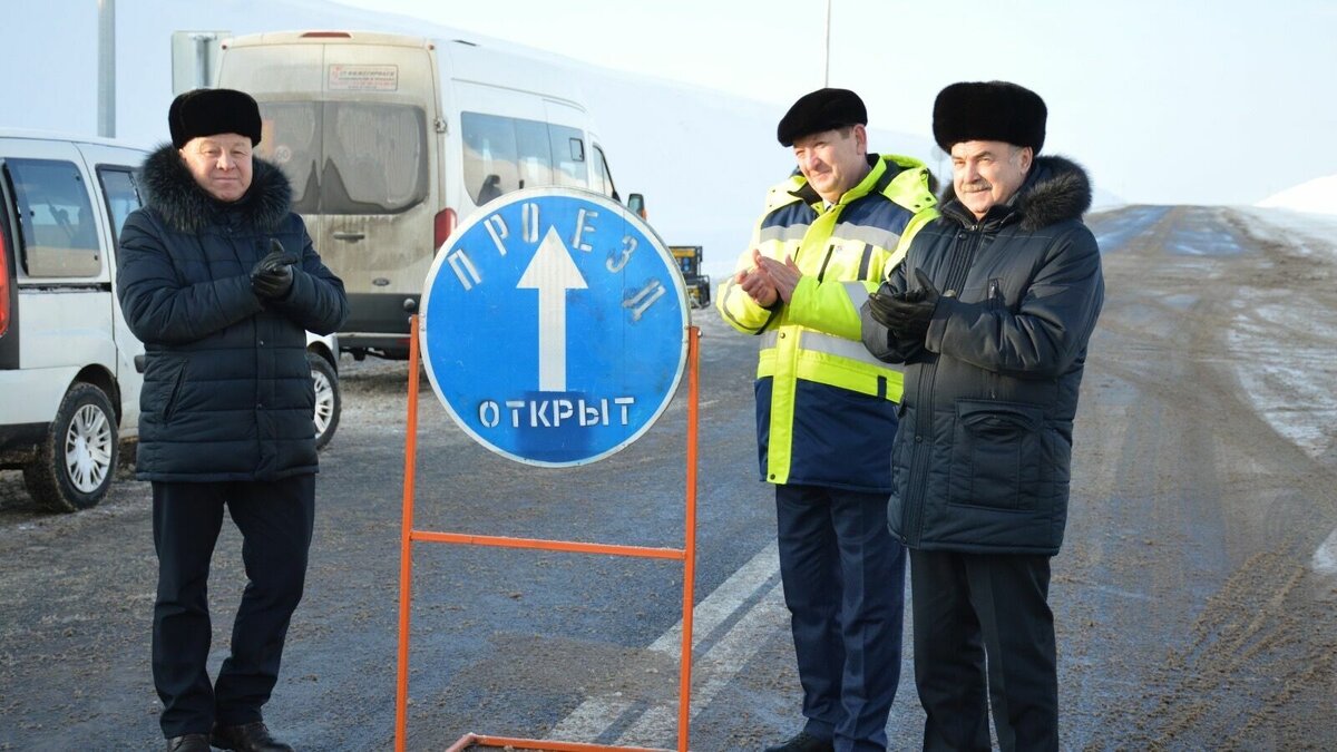     Сегодня, 30 декабря, открыли движение по новой автодороге в обход села Сарманово. Об этом сообщили в пресс-службе министерства транспорта и дорожного хозяйства Татарстана.